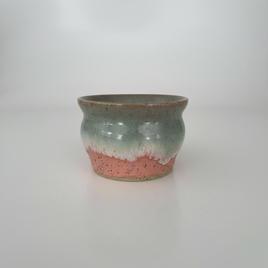 Side angle view of two-tone ceramic bowl